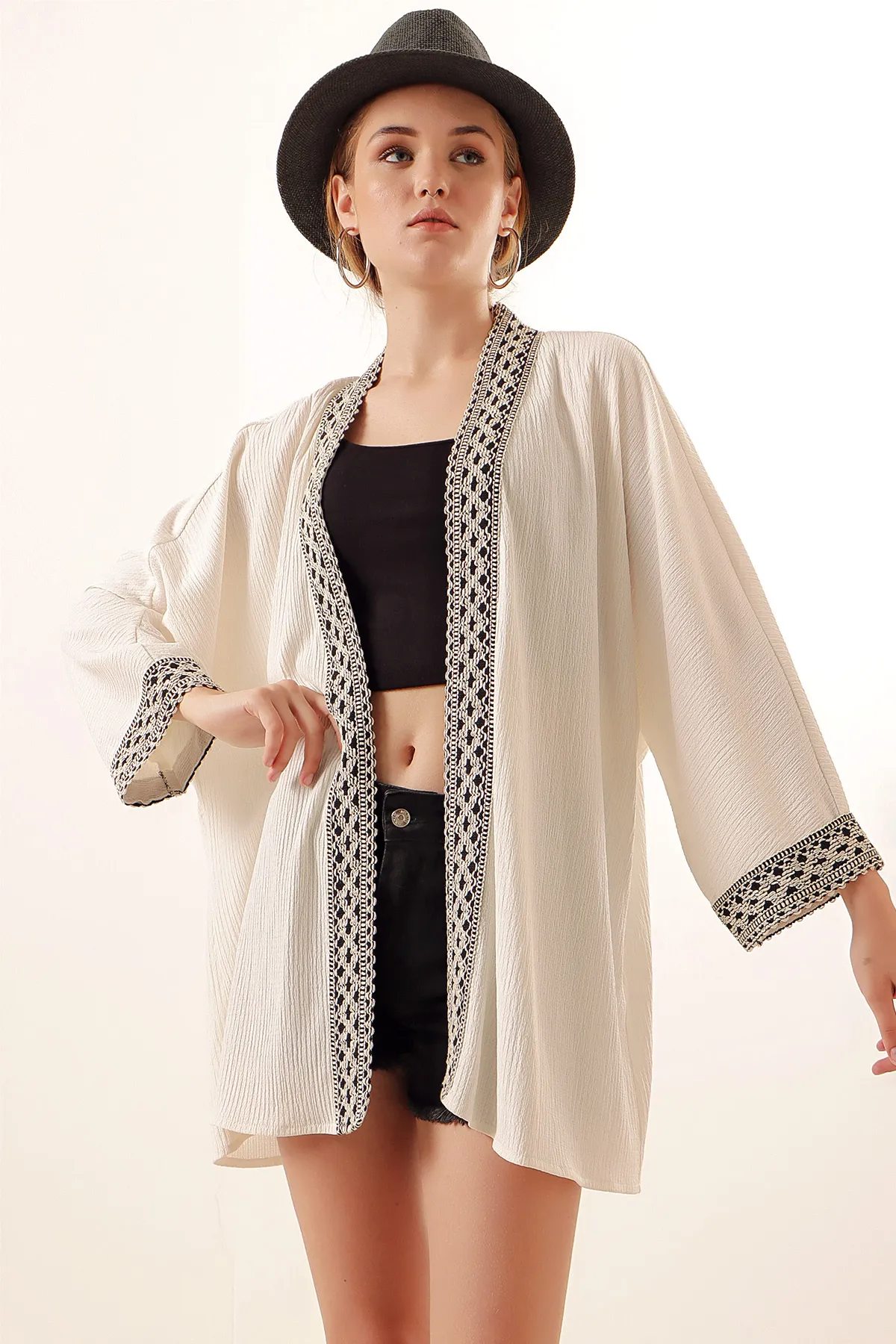 Bigdart  5866 Bestickter Strickkimono – Weiß