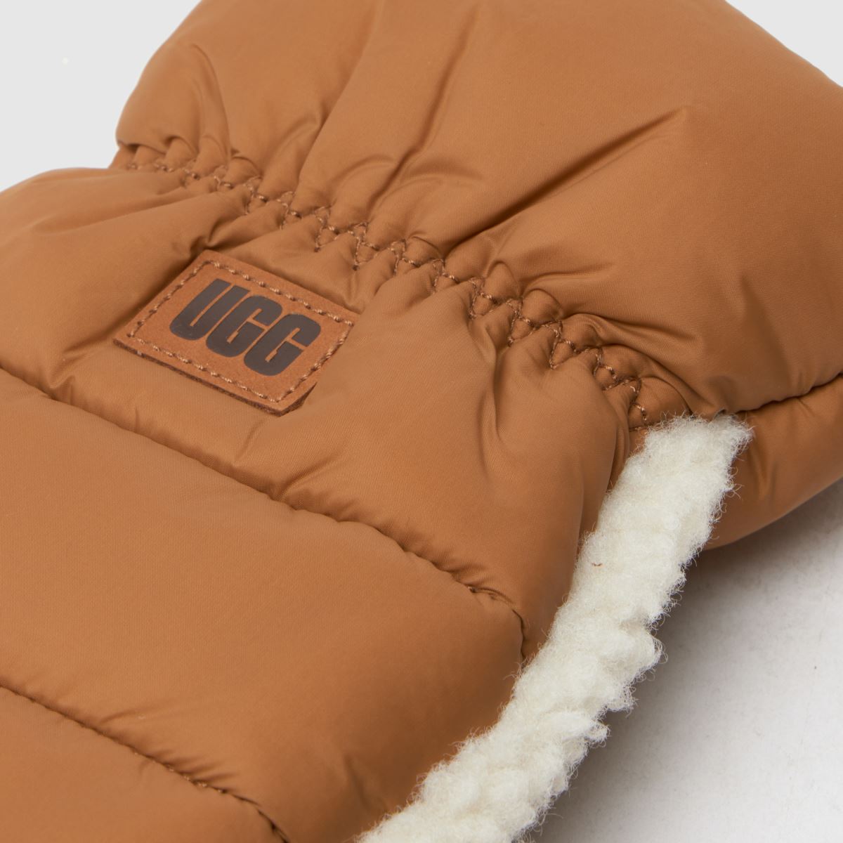 UGG chestnut fluff mitten