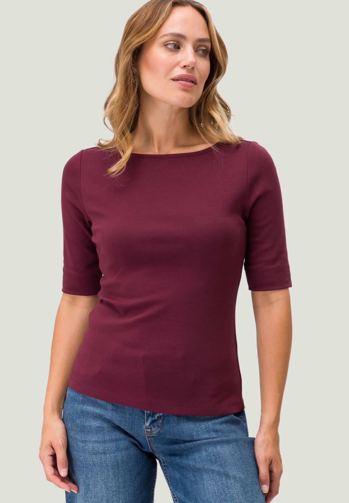 Shirt mit U-Boot Ausschnitt