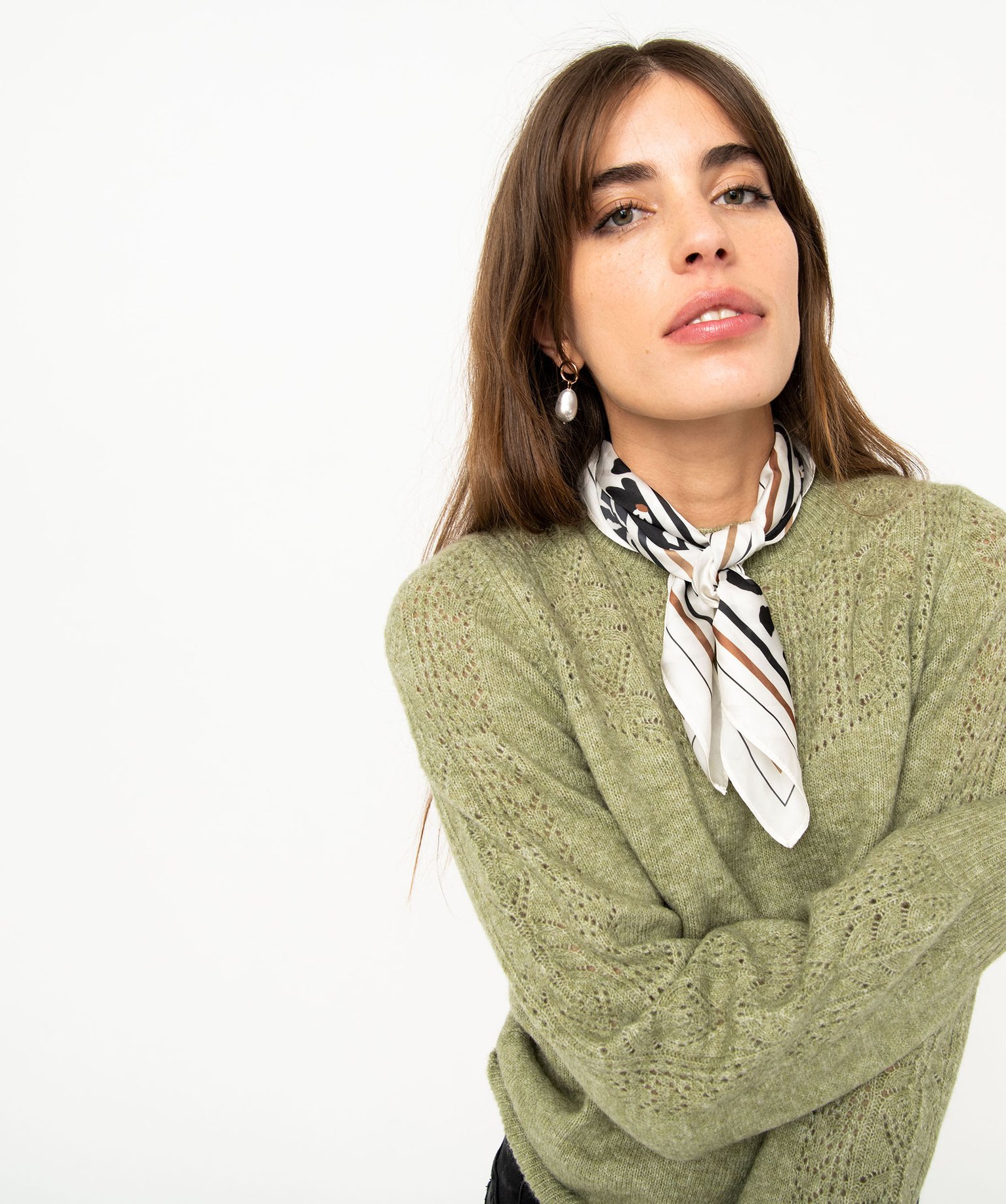 Pull en maille ajourée avec boutons décoratifs femme vert | GEMO
