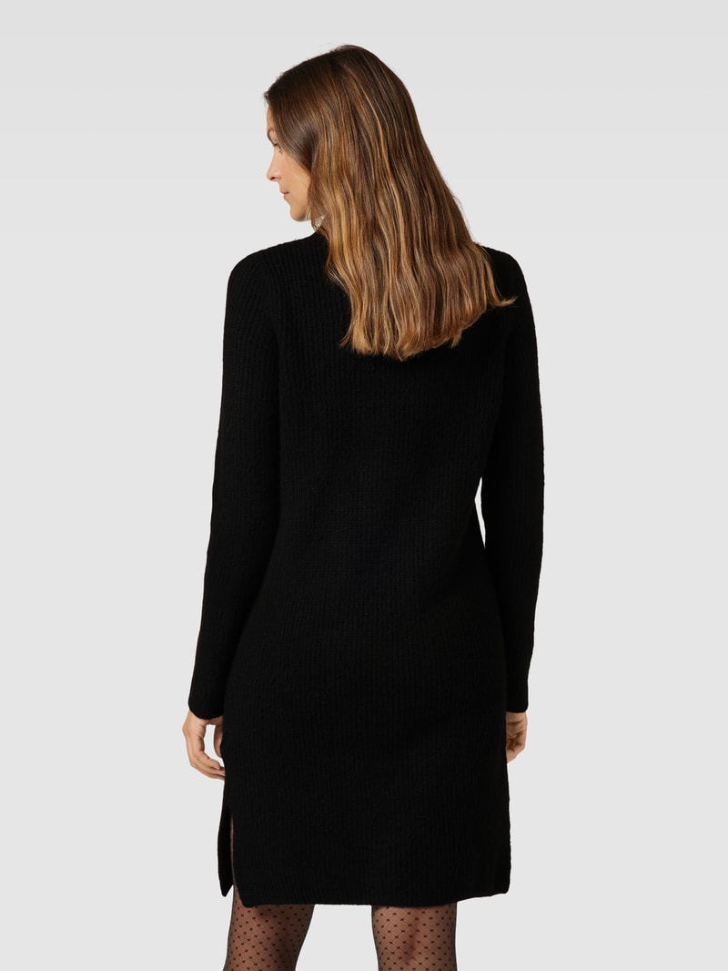Knielanges Strickkleid mit Stehkragen in schwarz