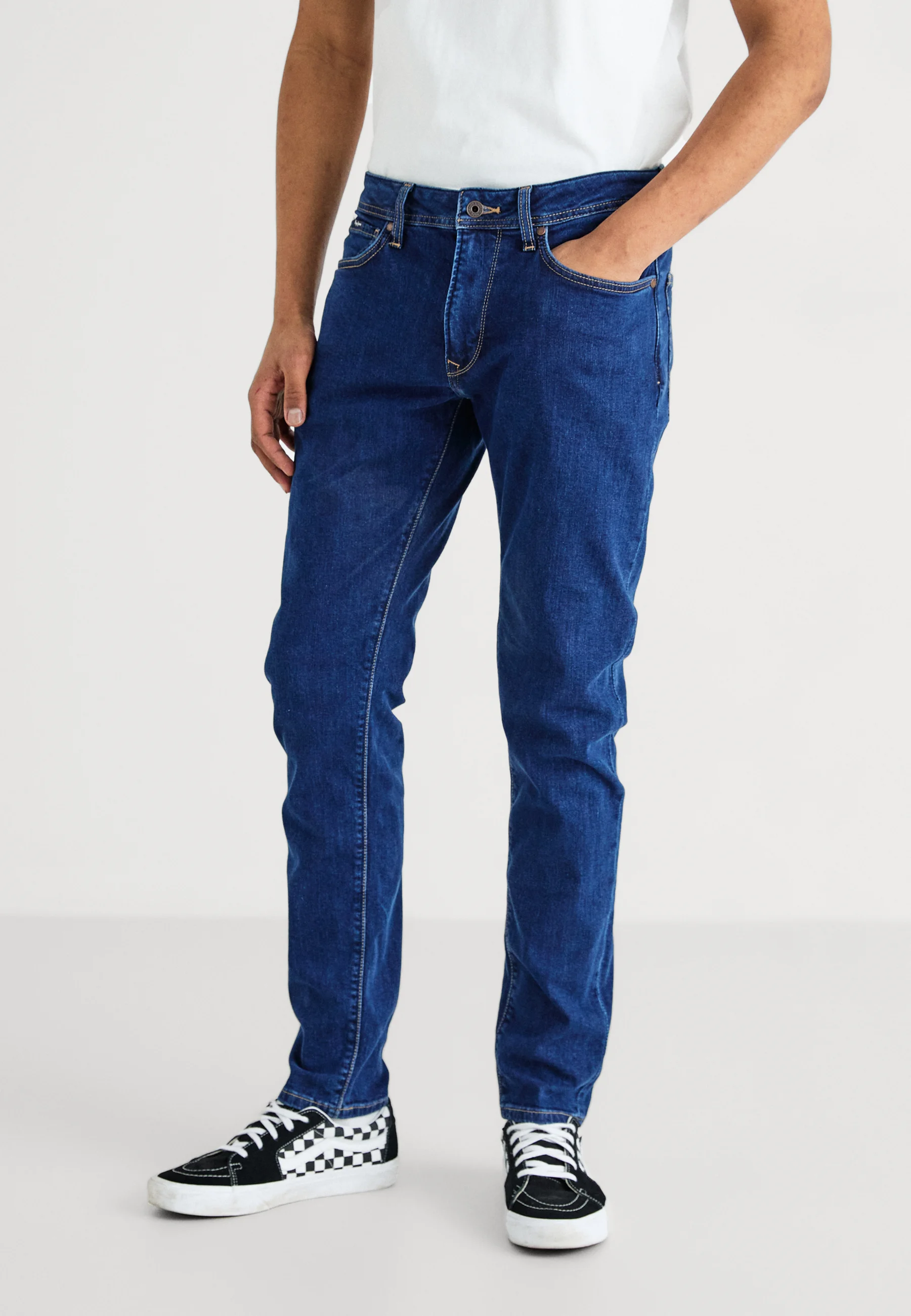 Vaqueros de corte cónico Pepe Jeans