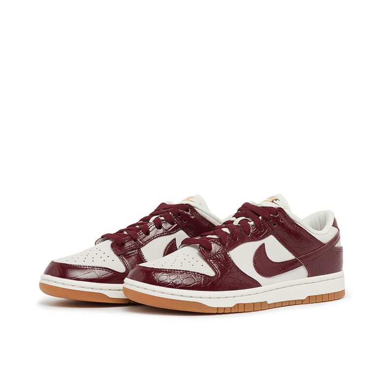 NIKE Wmns Dunk Low 