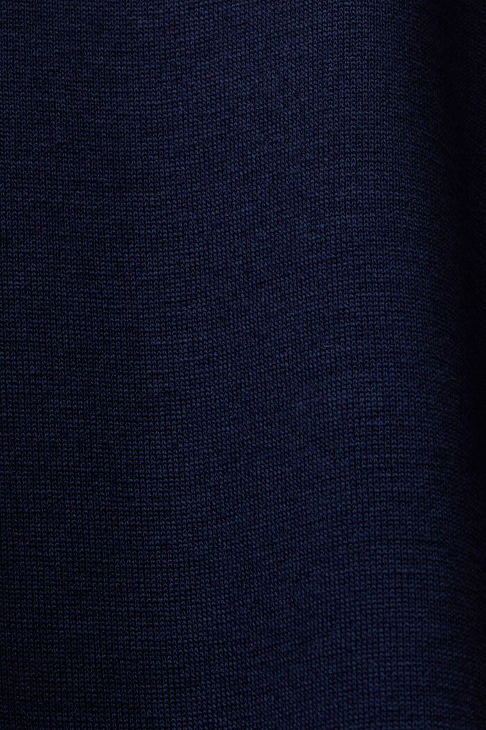Jerseykleid mit Trichterärmeln