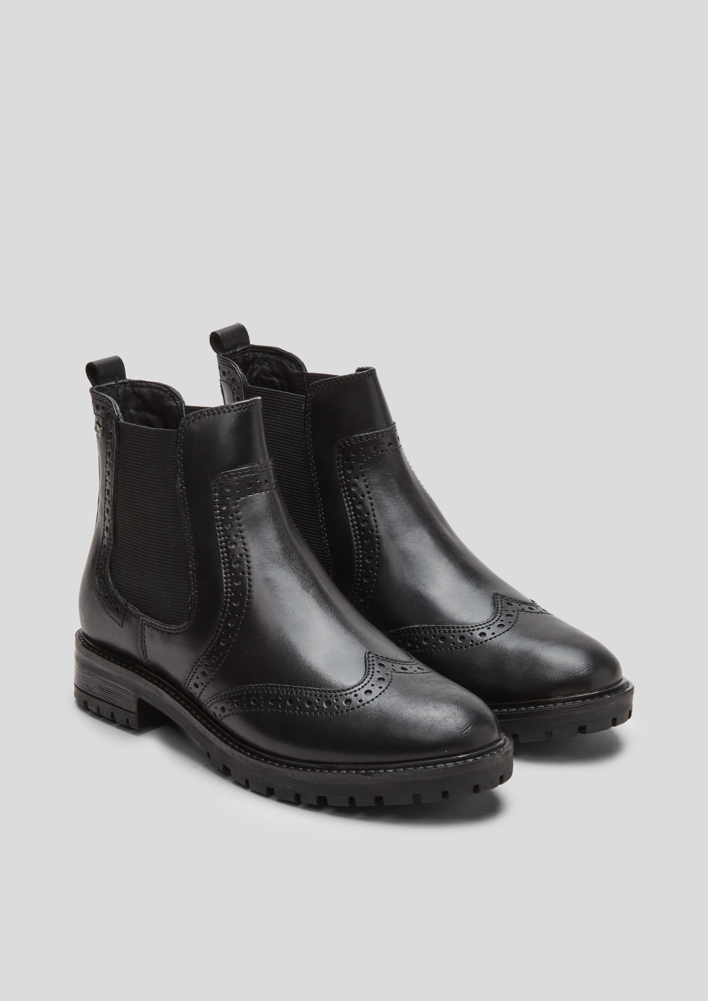 Brouge-Boots aus Leder  101.107.101.25401-001
