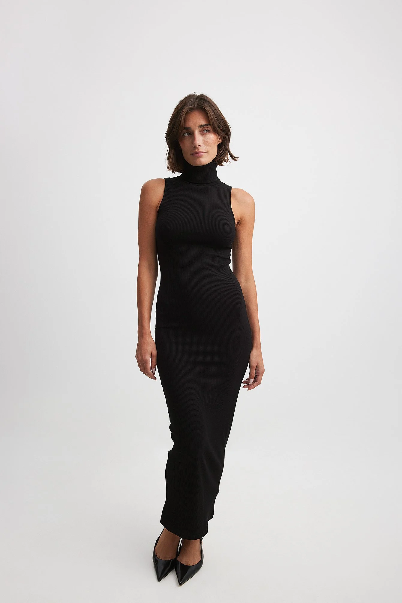 Maxikleid mit hohem Ausschnitt