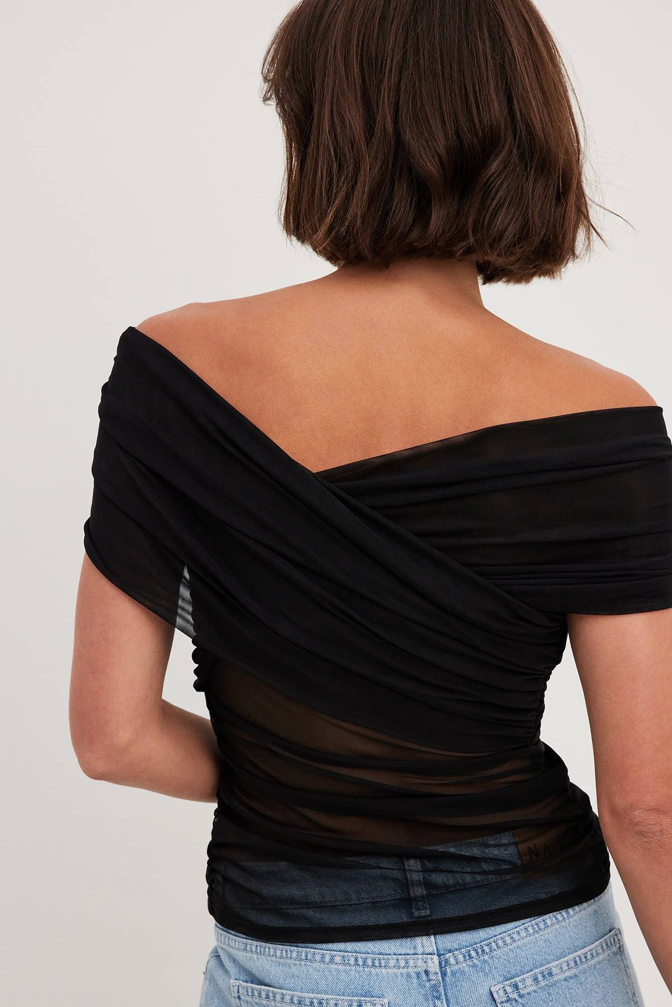 Ärmelloses drapiertes Mesh-Top