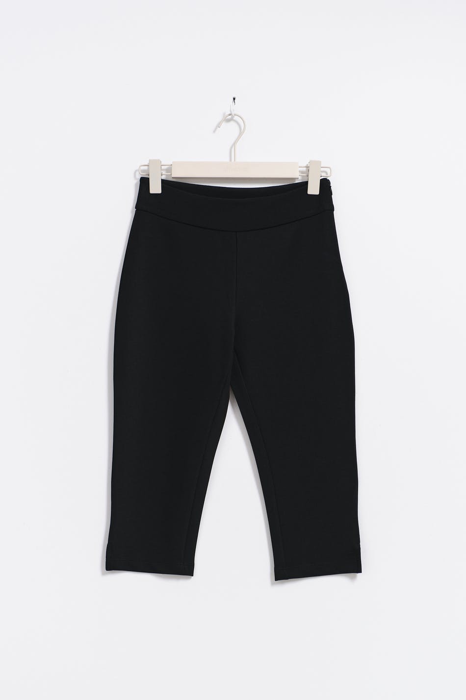 Capri trousers