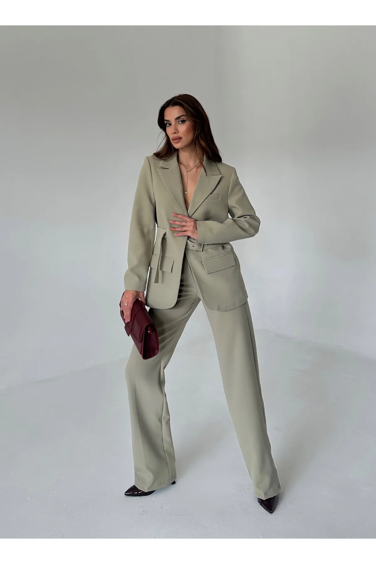 Laluvia  Hellkhakifarbenes Jacken-Hose-Set mit Gürtel