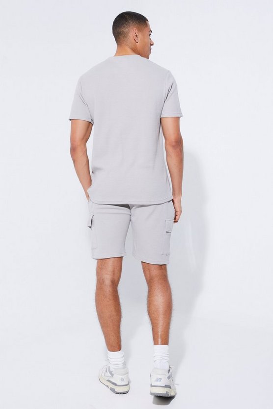 Slim-Fit T-Shirt & Cargo-Shorts in Waffeloptik