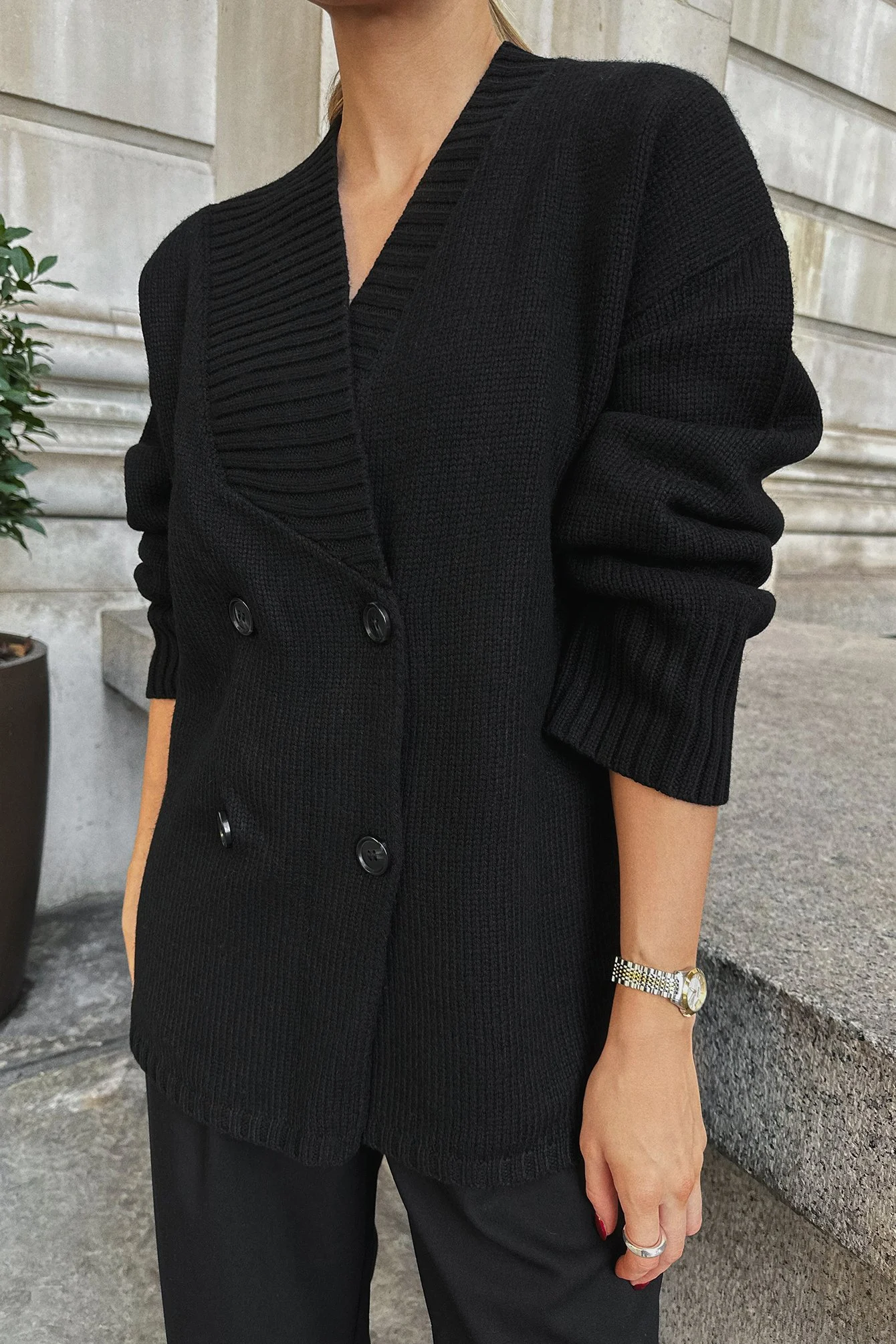 Schwere Oversize-Strickjacke