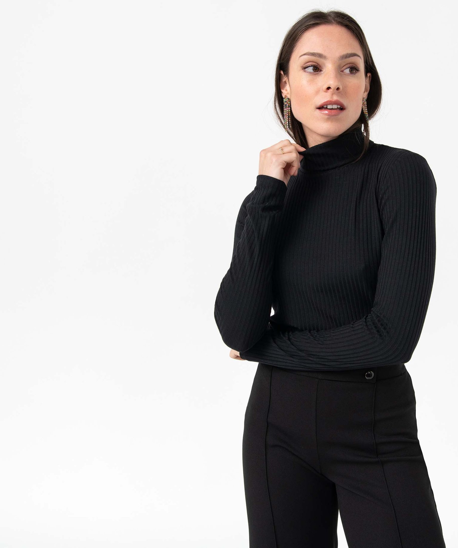 Tee-shirt femme en maille ctelée avec col roulé noir | GEMO
