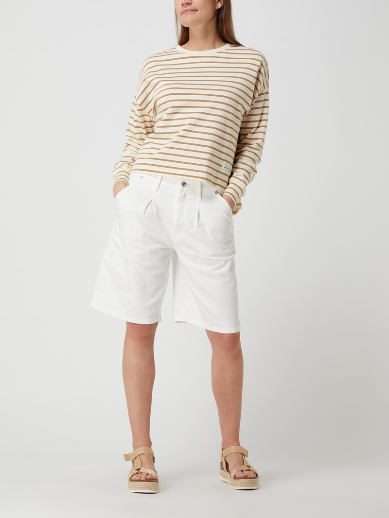 Jeansbermudas mit Stretch-Anteil Modell 'Slouchy' in offwhite