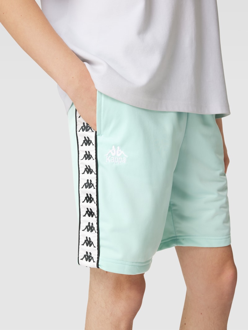Sweatshorts mit Label-Stitching Modell 'Taped' in mint