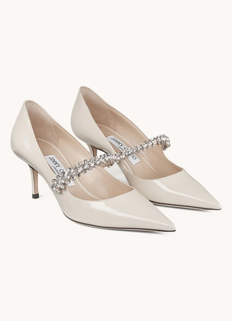 Jimmy Choo Bing 65 -lakkanahkaiset avokkaat strasseilla