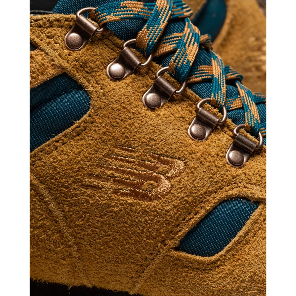 New Balance Rainier URAINAA / braun