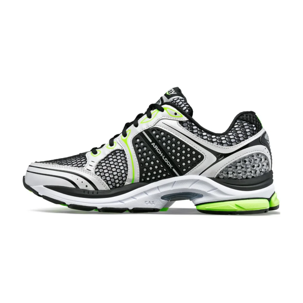 Saucony Progrid Triumph 4 S70704-5 / schwarz