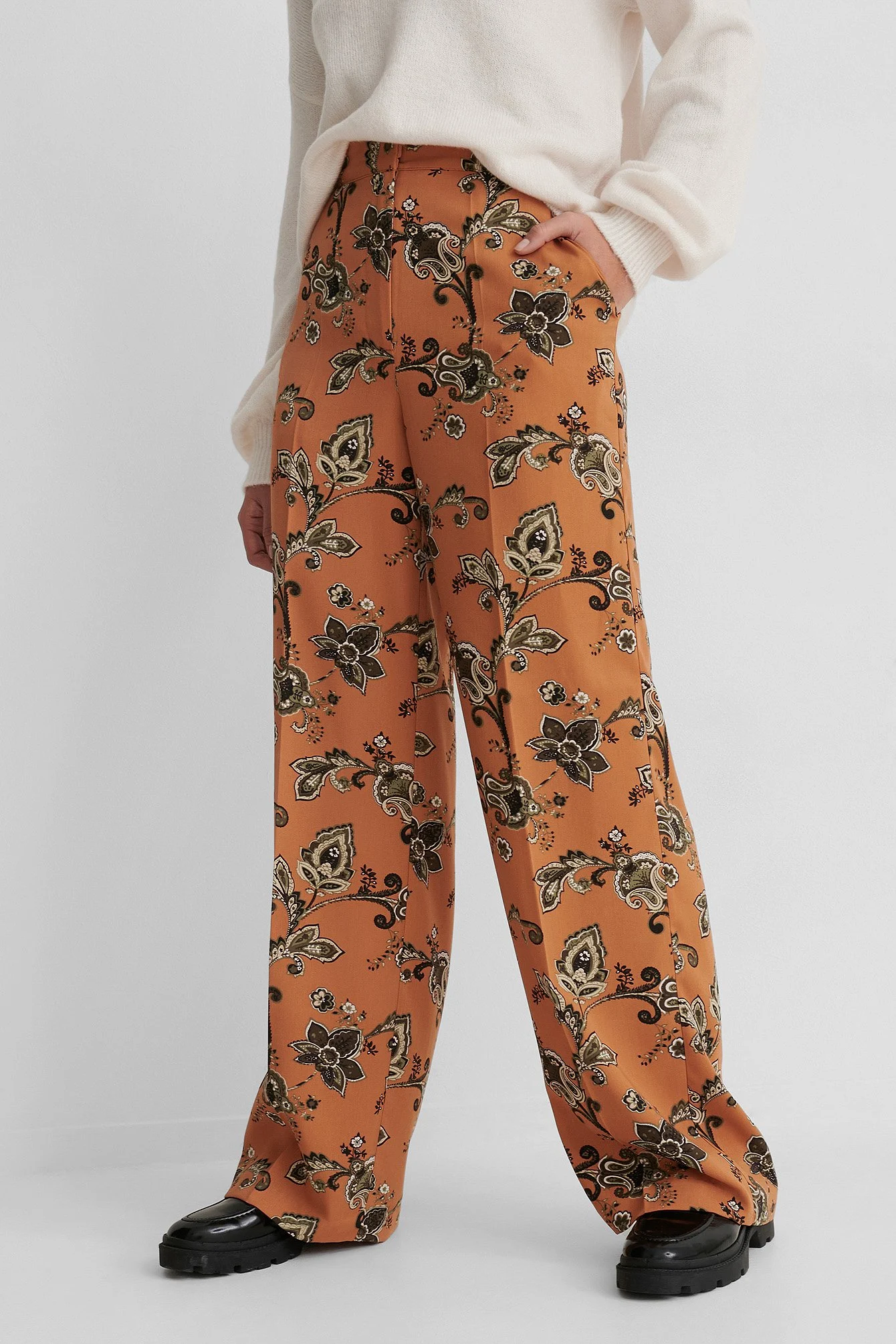 Recycelte Anzughose mit hoher Taille
