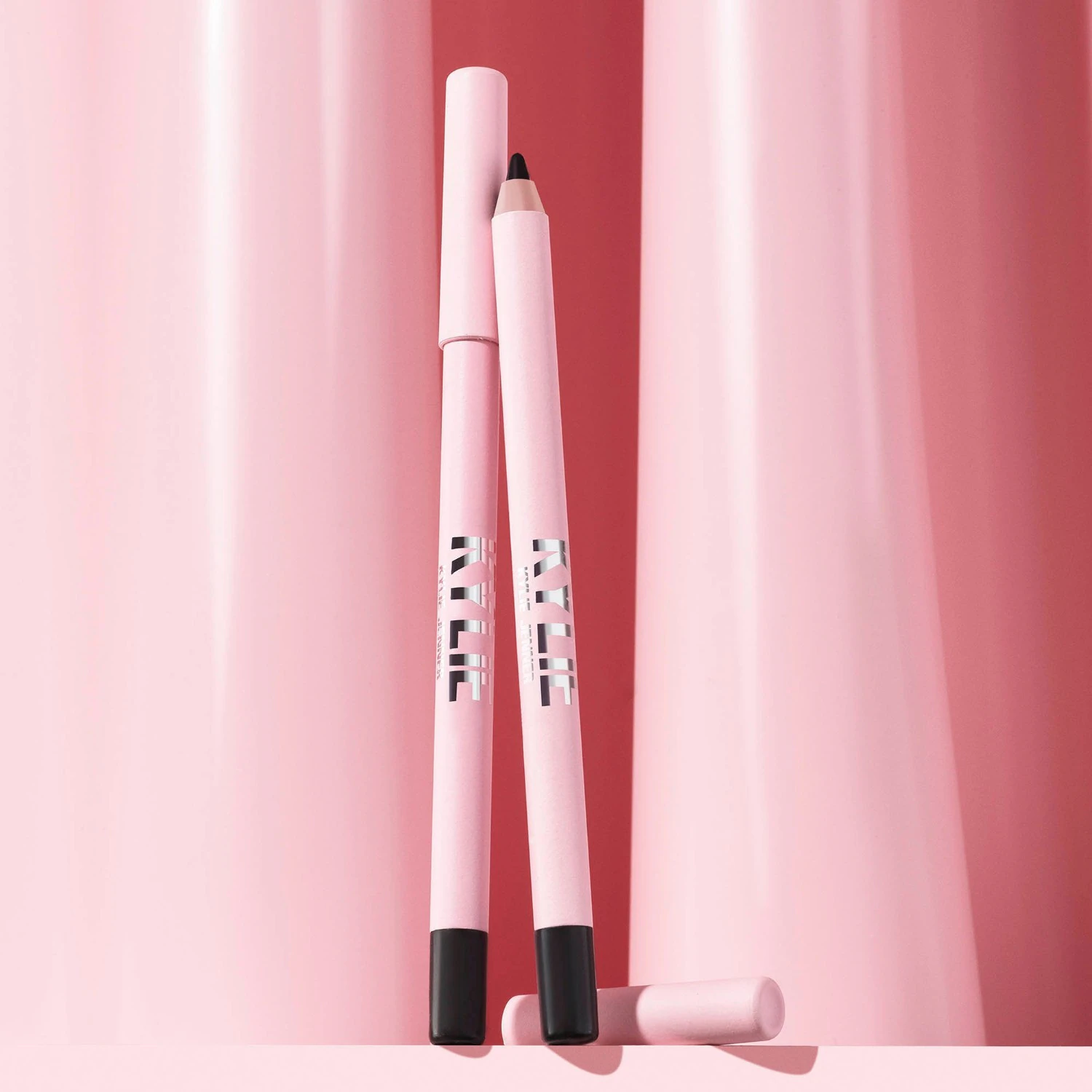 KYLIE COSMETICS Gel svinčnik Kyliner