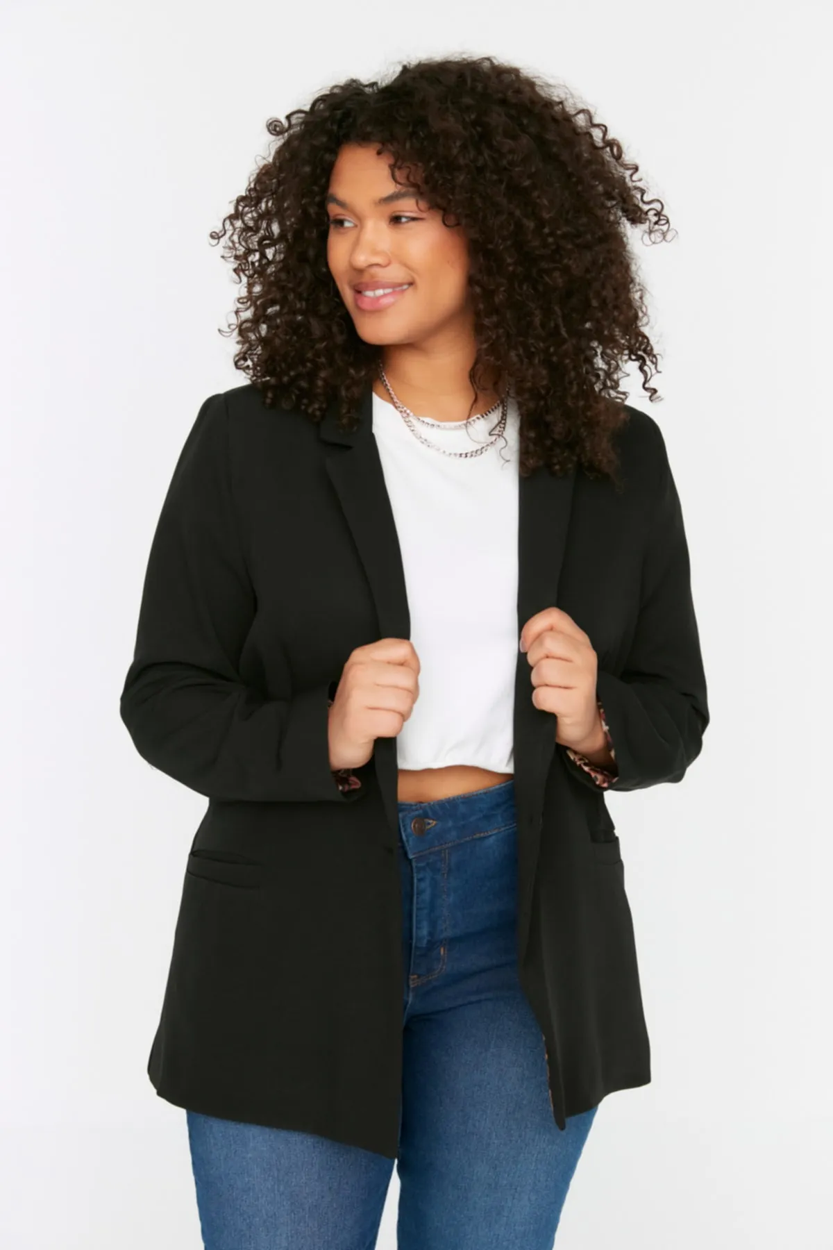 Trendyol Curve  Schwarze gewebte Blazerjacke mit Leopardenfutter TBBSS22CE0195
