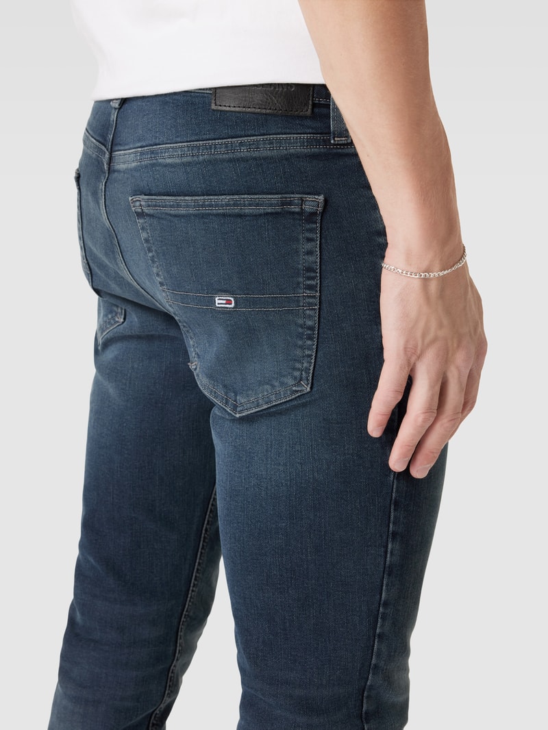 Slim Fit Jeans mit Label-Detail Modell 'AUSTIN' in schwarz