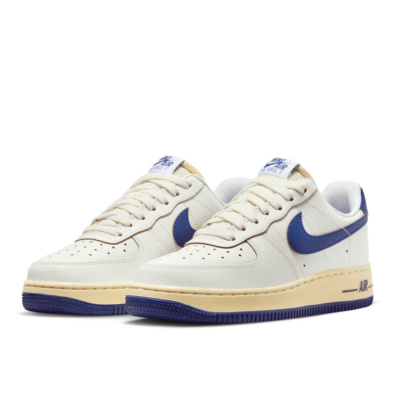 NIKE Air Force 1 Low 