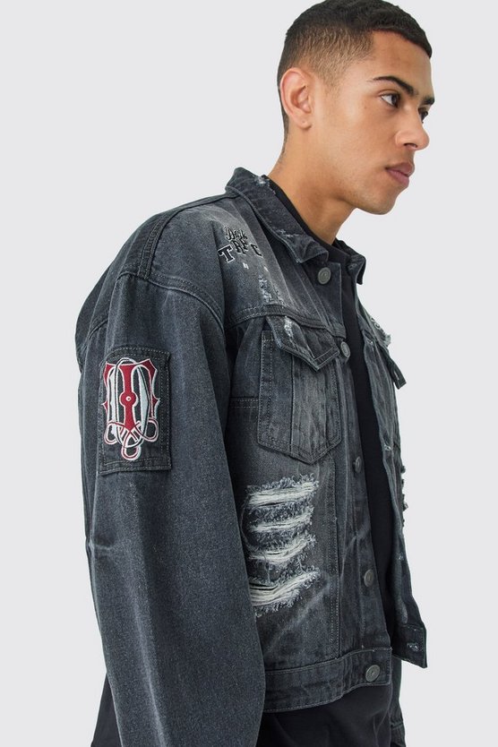 Kastige Jeansjacke mit Dark Tropics Applikation