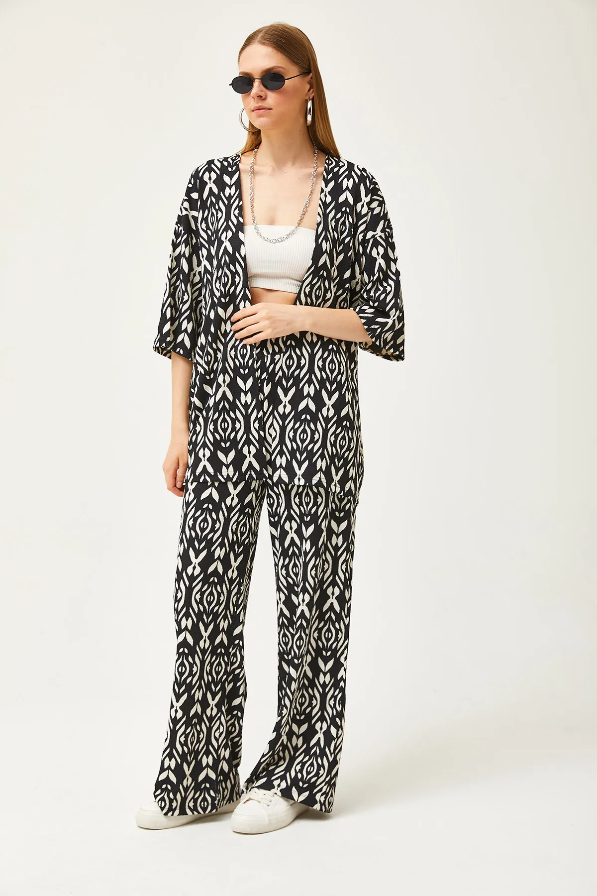 Olalook  Schwarzes Oberteil und Hose mit Kimonomuster für Damen, Anzug TKM-19000279