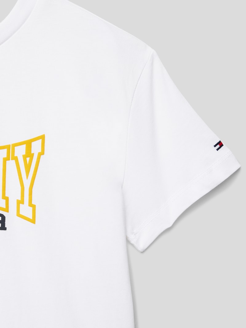 T-Shirt mit Label-Print Modell 'VARSITY' in weiß