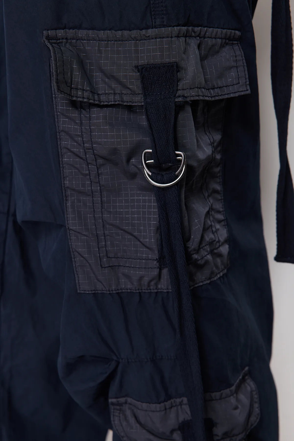 Trendyol Collection  Marineblaue Cargo-Taschen-Jogging-Jeans mit normaler Taille TWOAW24JE00216