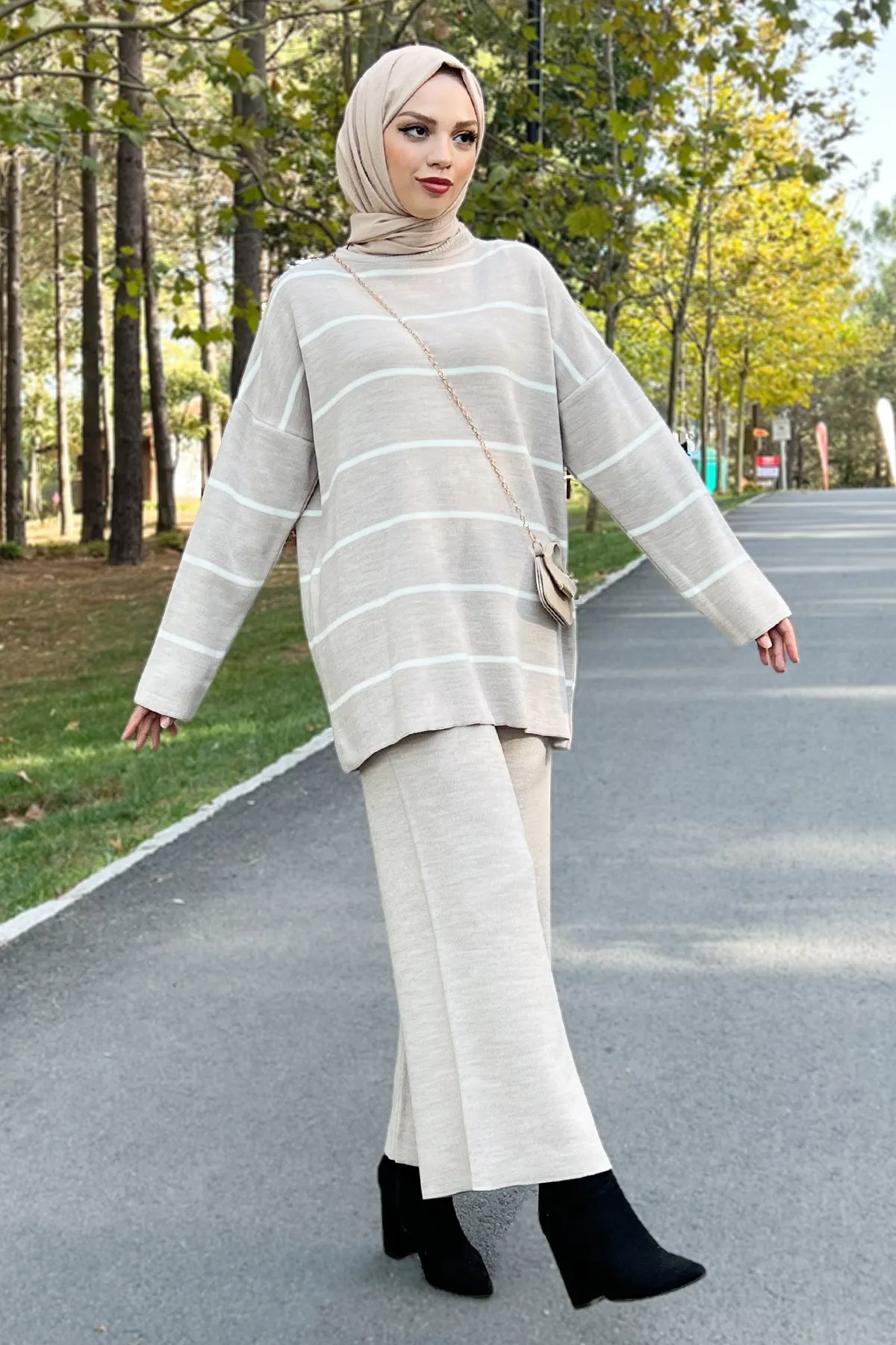 Tesettür Dünyası  Gestreiftes Strickset Tsd220905 Beige_copy(1)_copy(1)