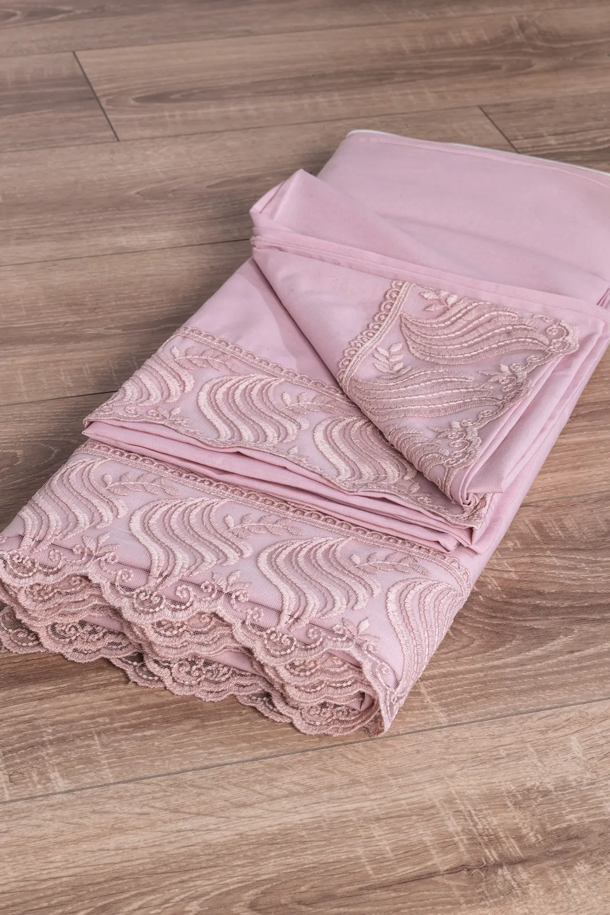 Çeyiz Diyarı  Mitgift-Bettbezug-Set aus französischer Spitze, gewellt, Puder
