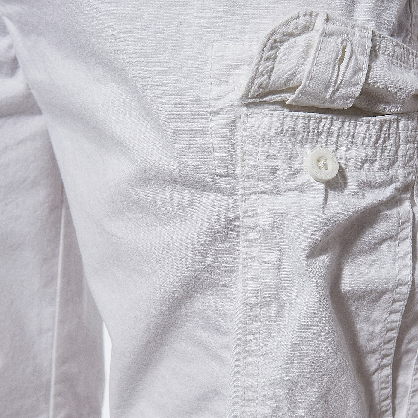 NIMES  Bermuda cargo blanc Homme en 100% coton