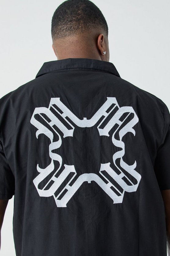 Plus Short Sleeve Drop Revere Back Embroidered Shirt