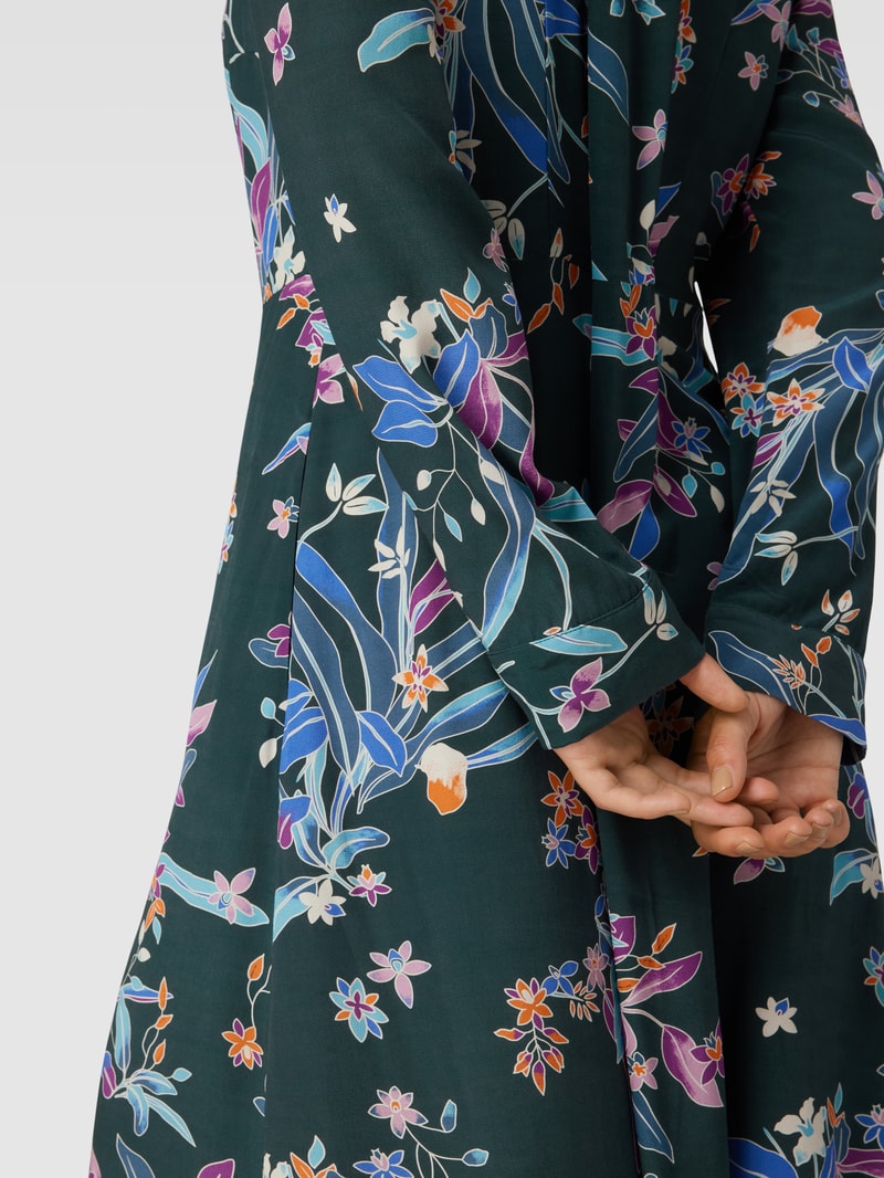 Maxikleid mit Allover-Muster in smaragdgrün