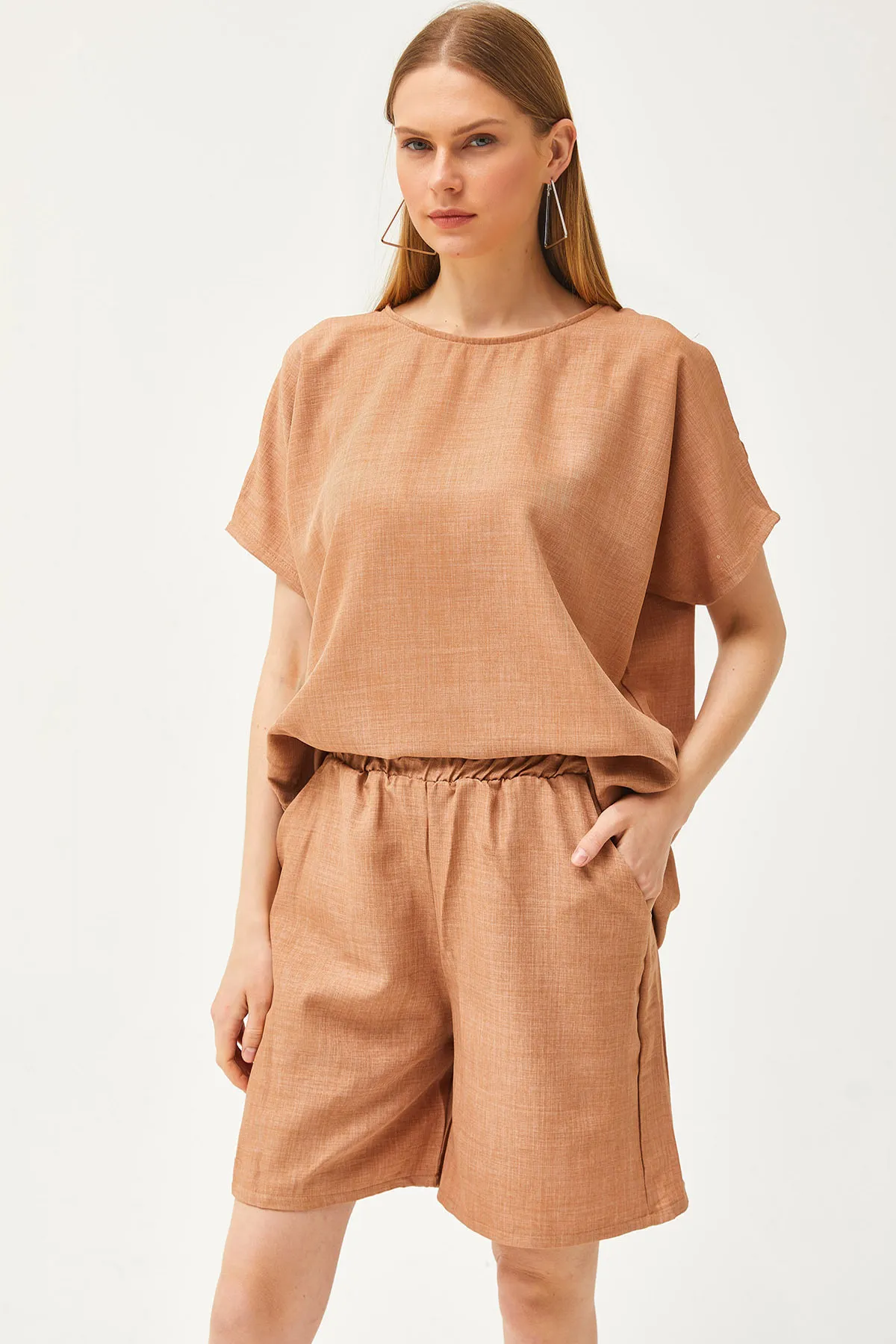 Olalook  Damen Camel Top Lockere Bluse Shorts mit Untertasche Leinen Inhalt Set TKM-19000268