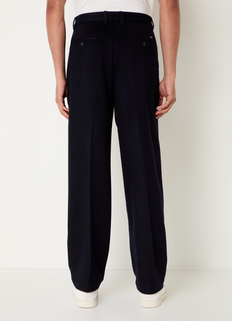 Pantaloni chino Emporio Armani, croială lejeră, din amestec de cașmir, cu buzunare laterale.