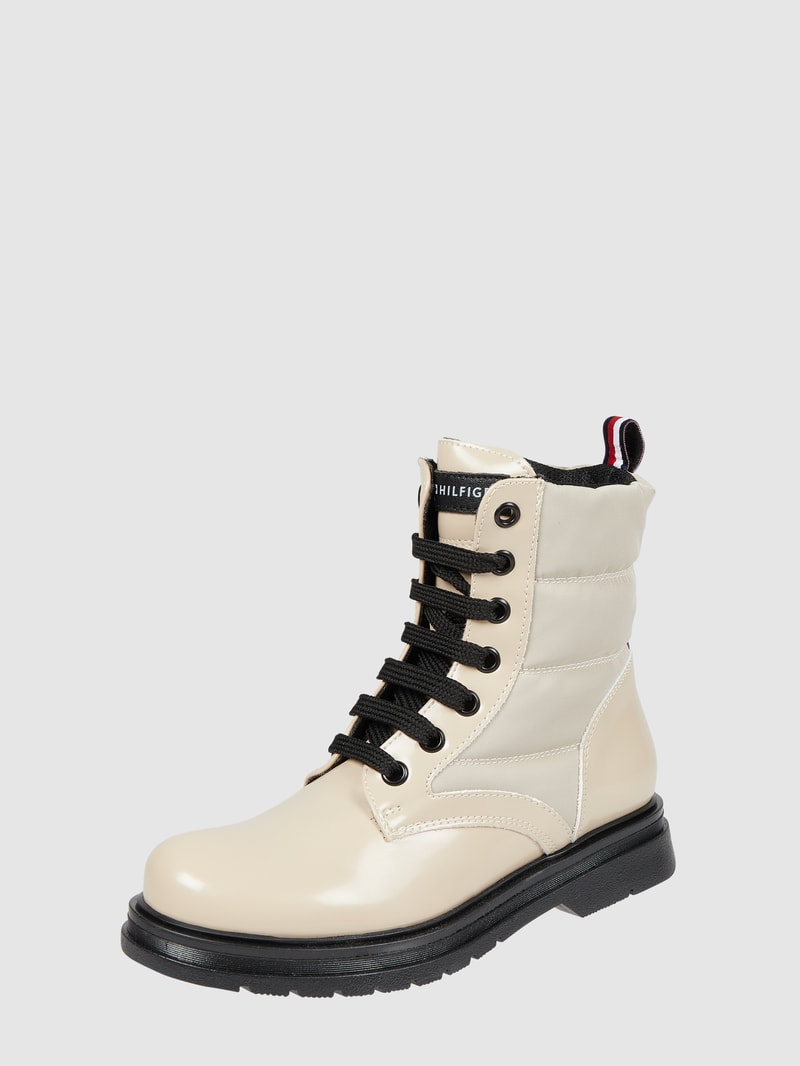 Boots in Lack-Optik in beige