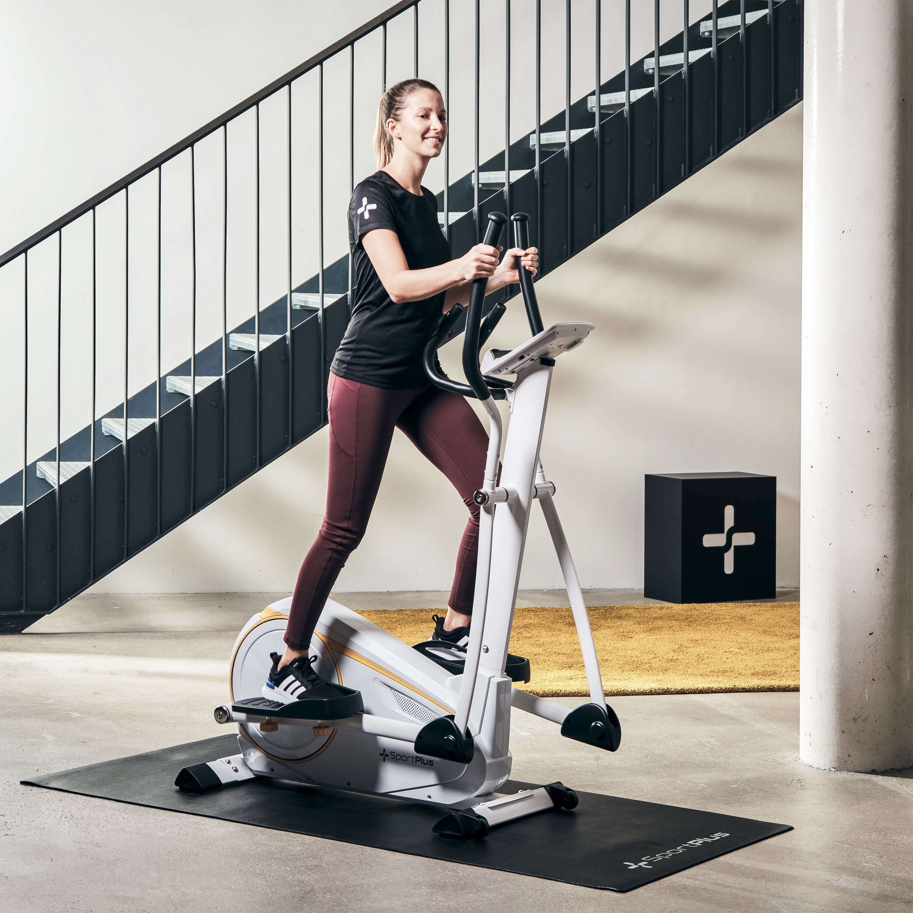 SportPlus Crosstrainer SP-ET-9600-W-iE, Crosstrainer, Ellipsentrainer, 17 kg Schwungmasse, 24 Widerstandsstufen, SP-ET-9600-W-iE