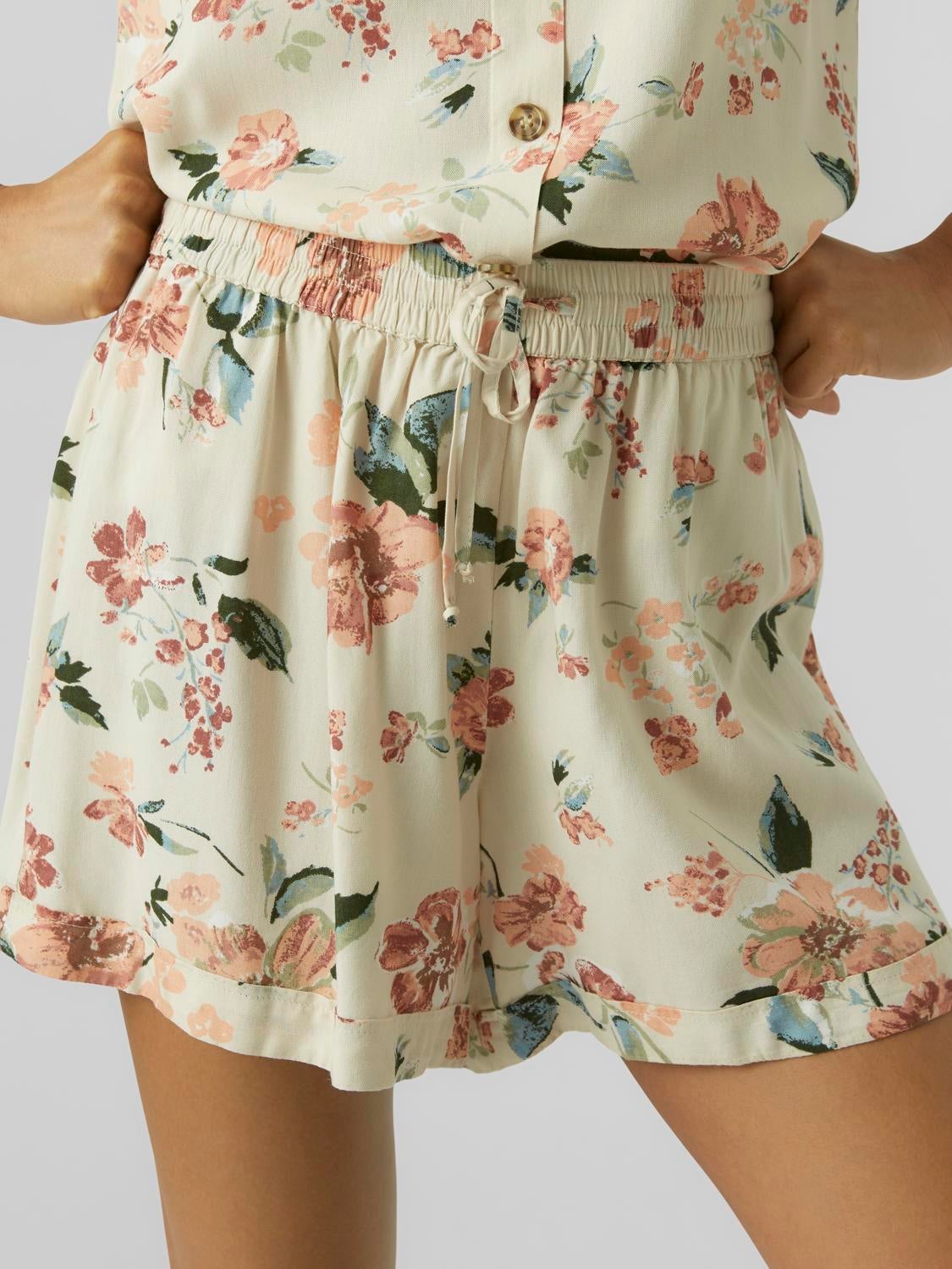 VMBUMPY Shorts