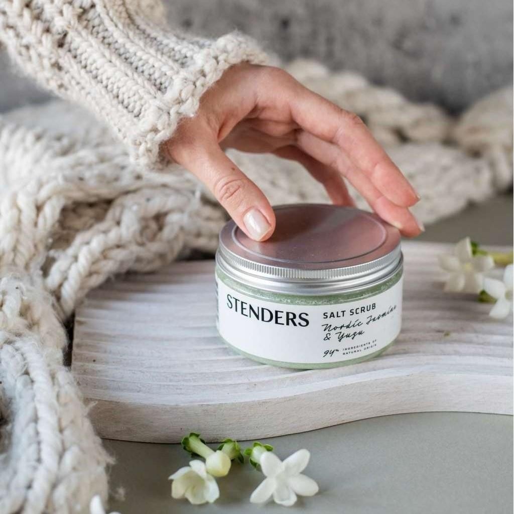 Salt scrub with AHA Nordic Jasmine & Yuzu