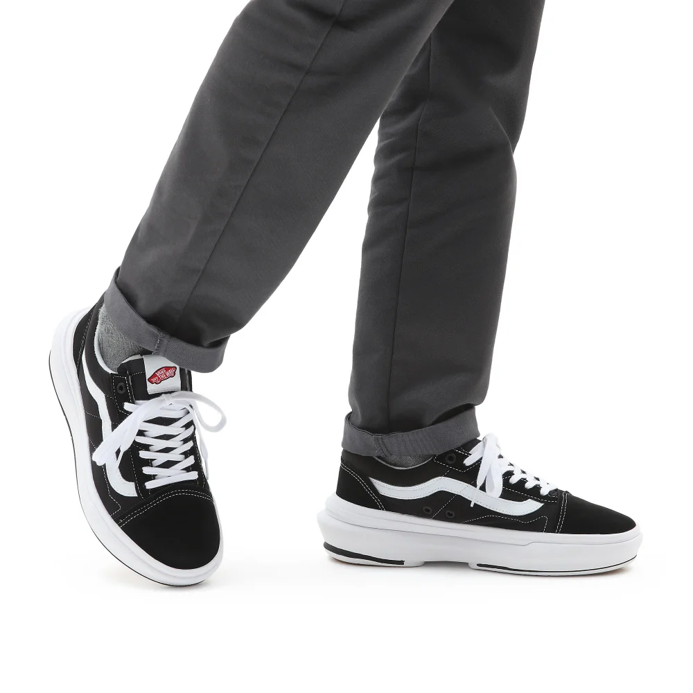 Vans Old Skool Overt CC VN0A7Q5EBA21 / schwarz