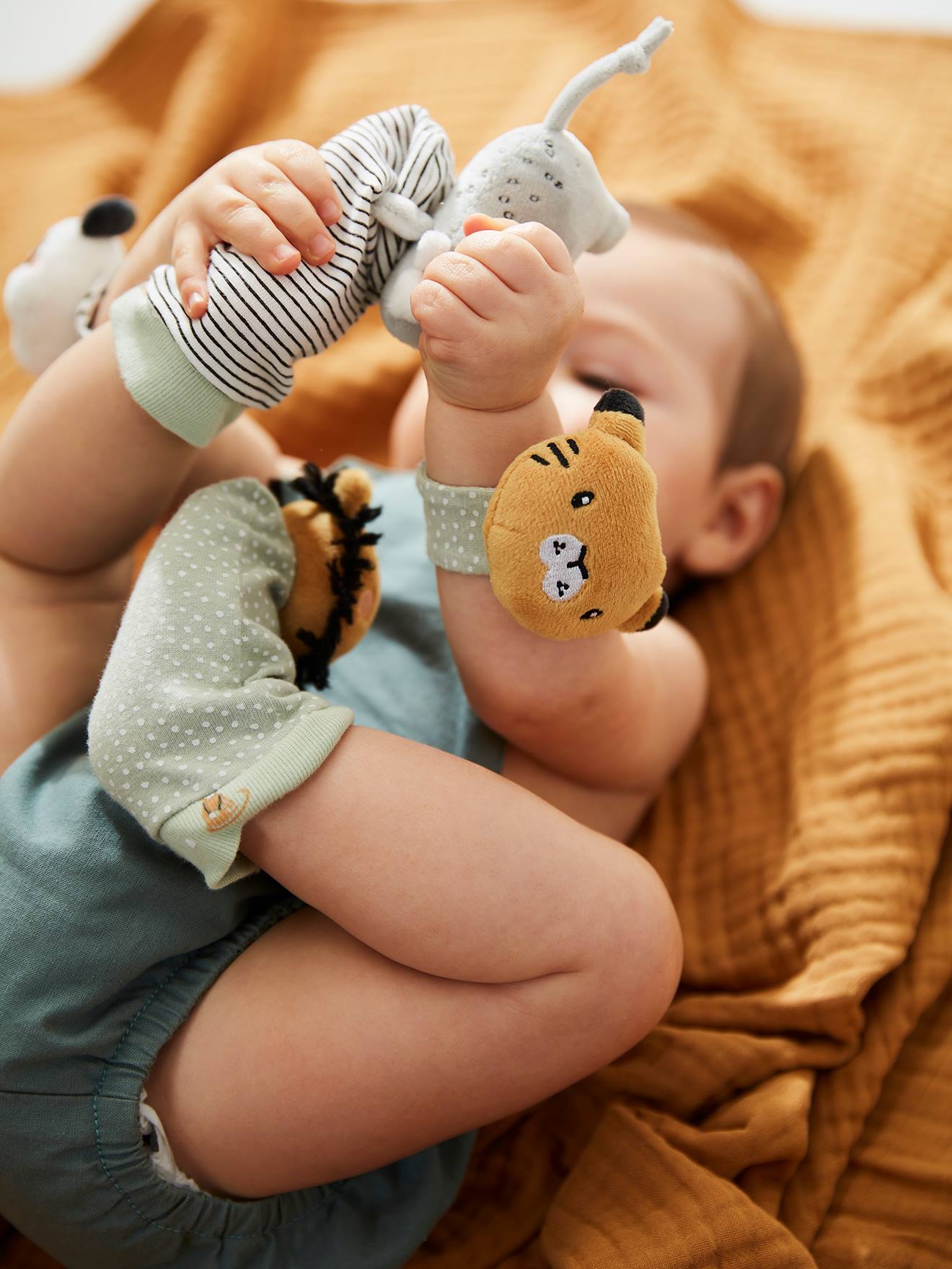 Vertbaudet Baby Geschenk-Set: Schmusetuch und Greifling KLEINER DINO - blau