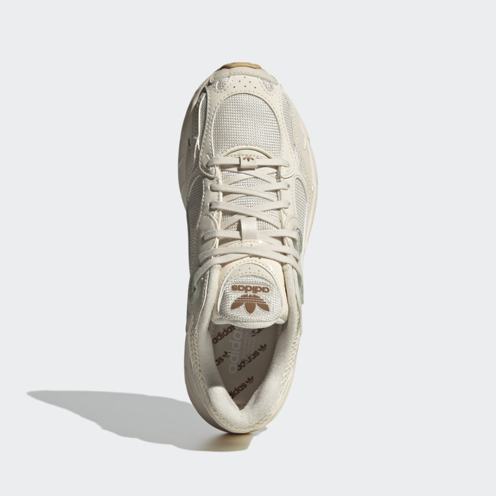 adidas Astir GV9200 / weiss