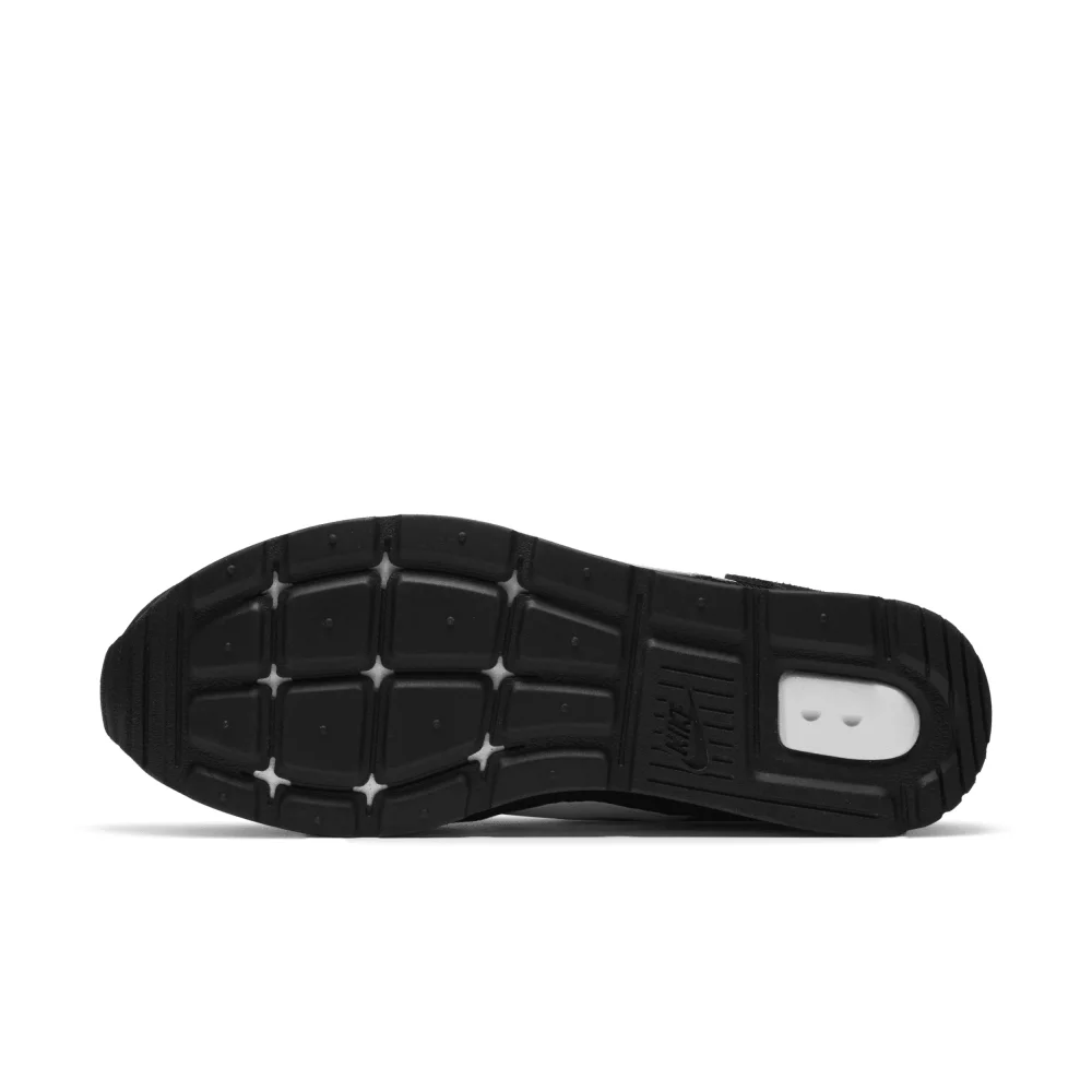 Nike Venture Runner CK2948-001 / schwarz