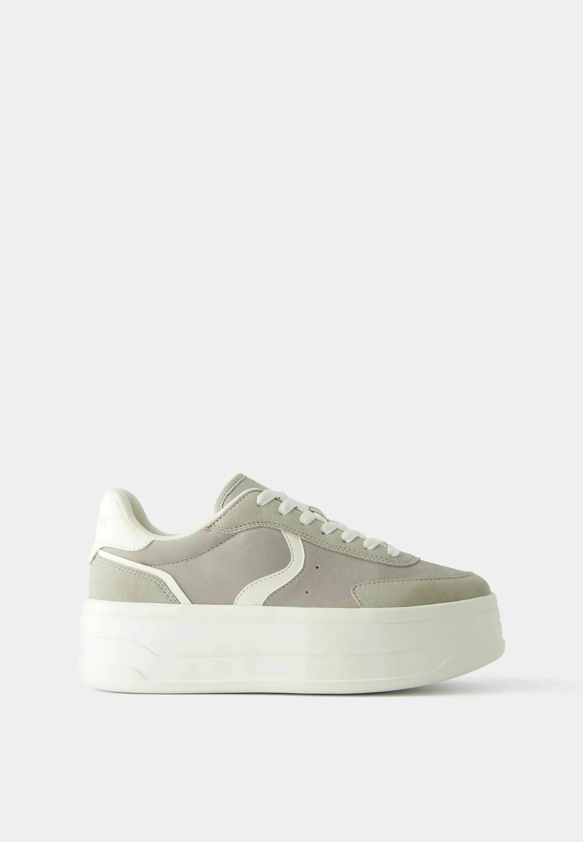 Bershka CONTRAST - Zapatillas bajas