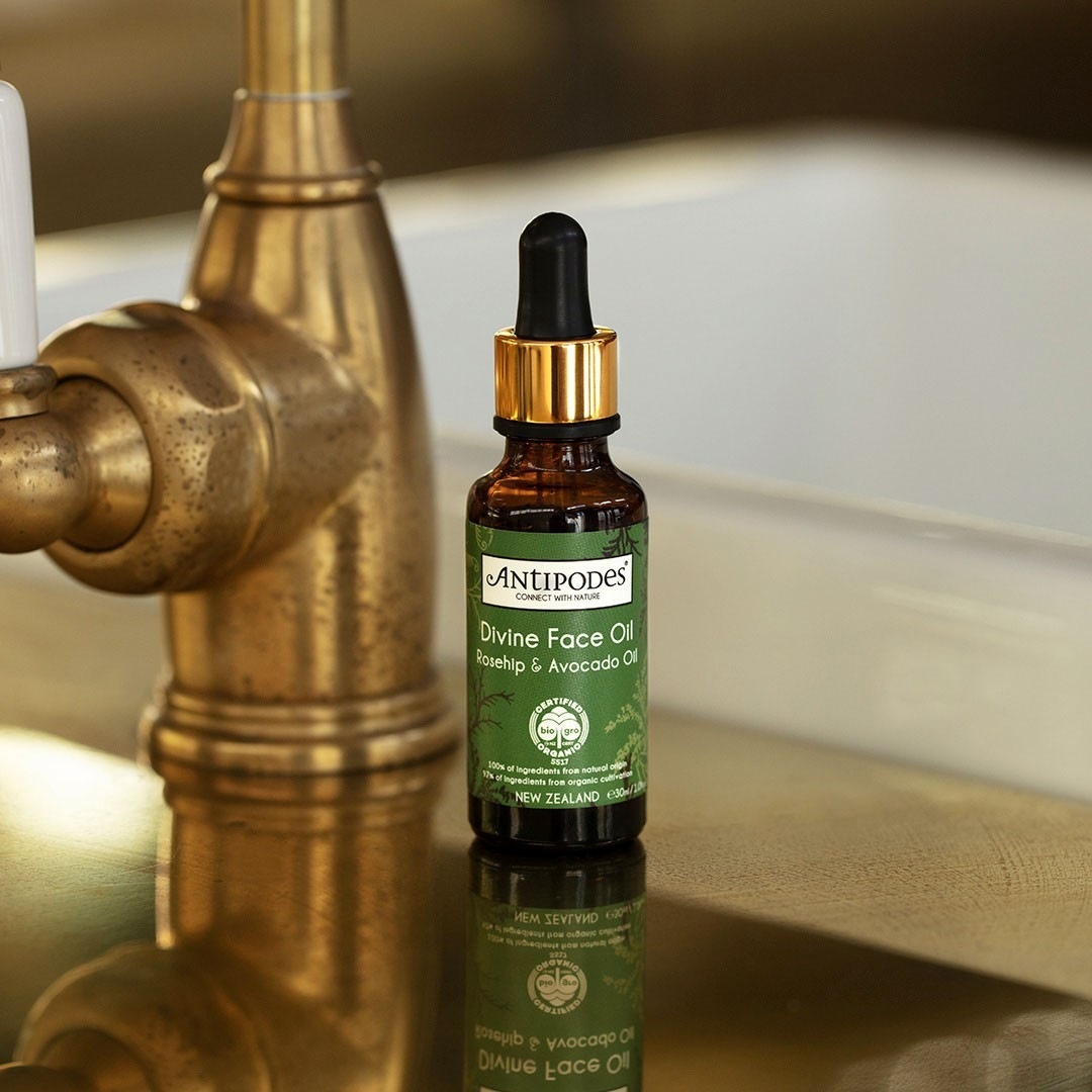 Antipodes Divine ulje za lice s divljom ružom i avokadom