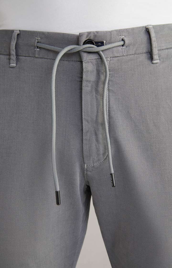 Chino Maxton in Grau