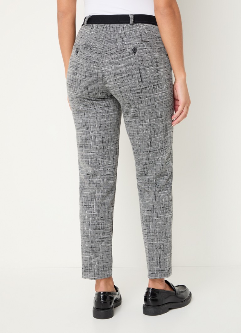 Pantaloni chino BRAX maro, cu talie medie, model în carouri.
