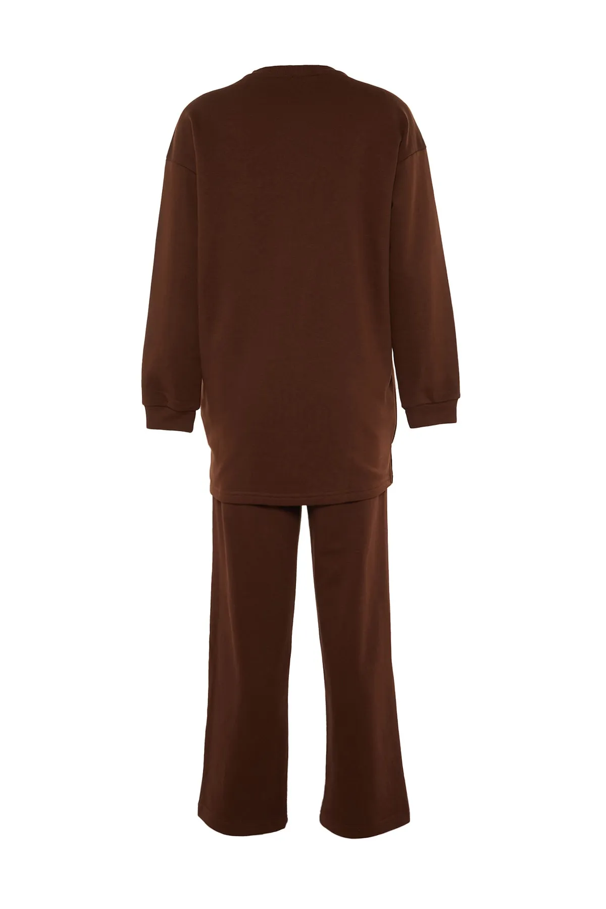 Trendyol Modest  Braunes Basic-Strick-Trainingsanzug-Set mit Rundhalsausschnitt TCTAW23EN00003